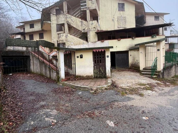 Appartamento con 6 locali in vendita in Viale della Libertà, Gambarie, Santo Stefano in Aspromonte