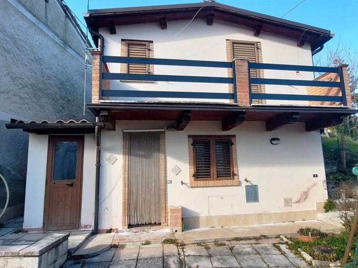 Casa con 5 locali in vendita in Frazione Forca di Valle, Forca Di Valle, Isola del Gran Sasso d'Italia