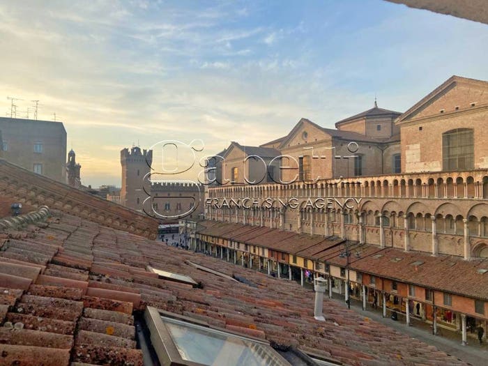 Casa trilocale in vendita in Piazza Trento Trieste, Centro Storico, Ferrara