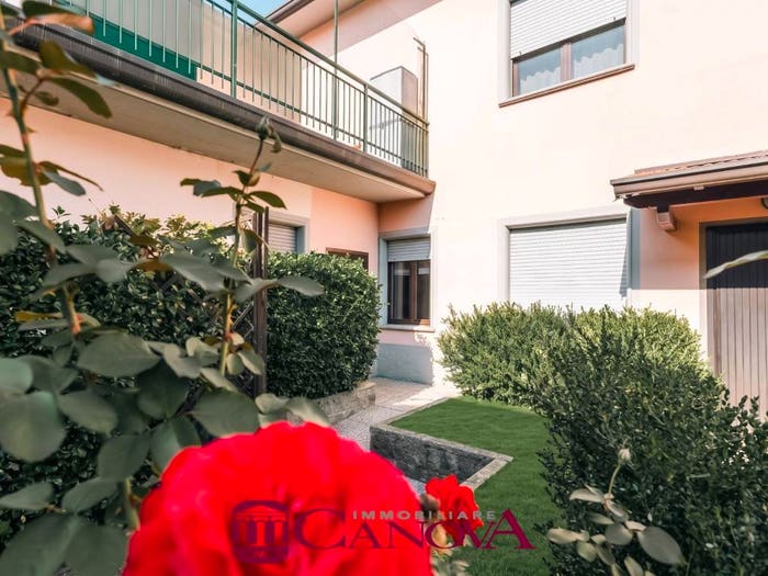 Casa quadrilocale in vendita in Semicentro, Cantù