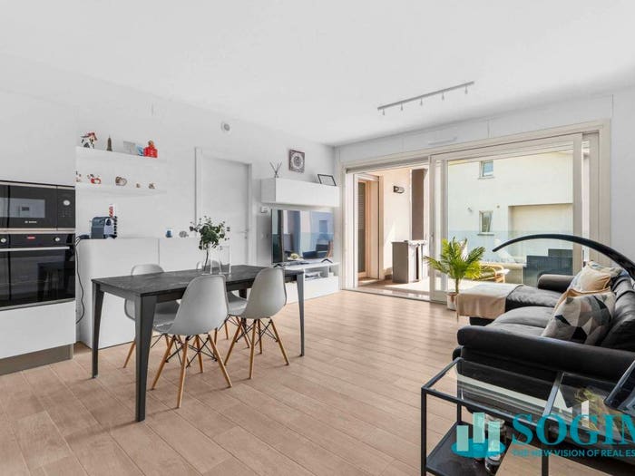 Appartamento quadrilocale in vendita in Via San Carlo, Centro, Muggiò