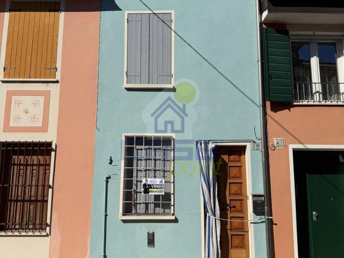 Casa trilocale in vendita in VIA CAVOUR, Centro, Pomponesco