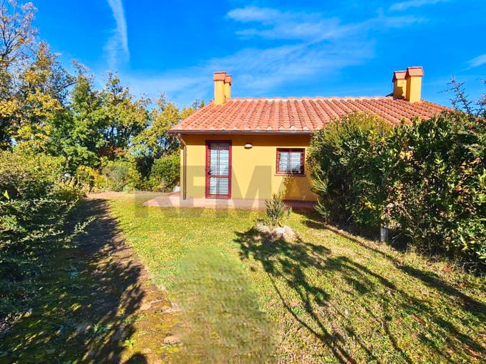 Casa trilocale in vendita in Via Camporbiano, Gambassi Terme