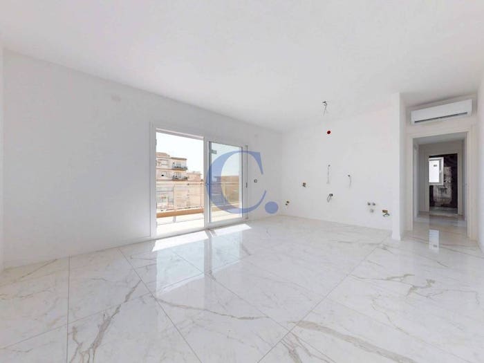 Appartamento trilocale in vendita in Via Livorno, Centro, Ladispoli