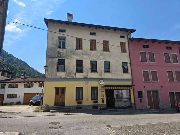 Casa con 6 locali in vendita in Via Guglielmo Marconi, Centro, Paluzza