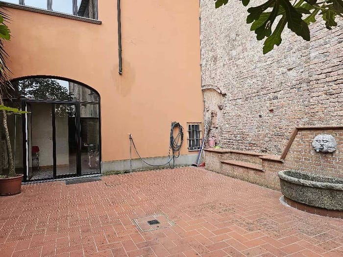 Casa quadrilocale in vendita in Via Santo Sepolcro, Via Taverna Ospedale, Piacenza