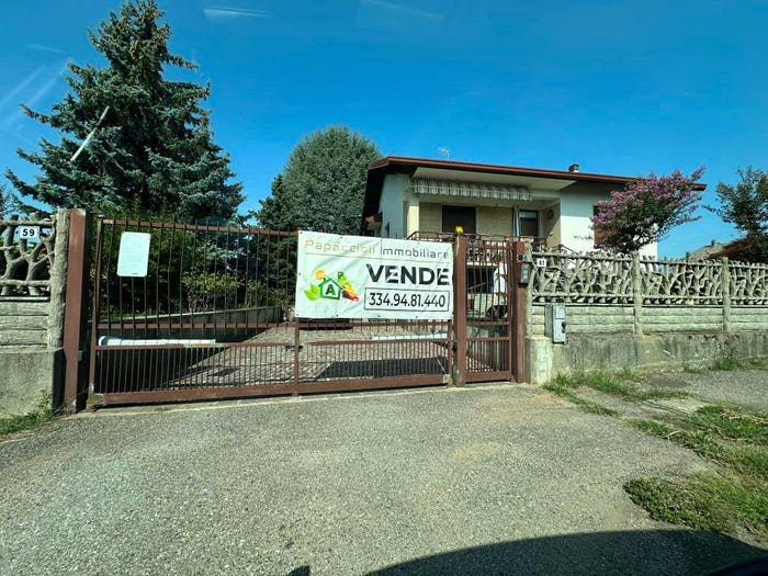 Casa trilocale in vendita in Via Tonale, Cascina Amata, Cantù