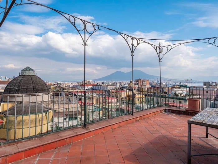 Casa con 6 locali in vendita in Via Banchi Nuovi, Centro Storico, Napoli