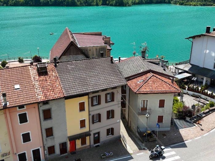 Casa con 6 locali in vendita in Piazzetta Umberto I, Centro, Barcis
