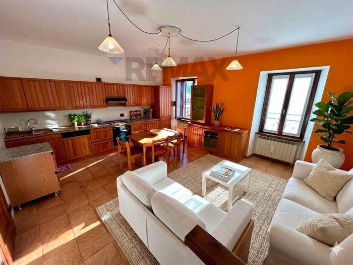 Appartamento trilocale in vendita in Endine, Endine Gaiano
