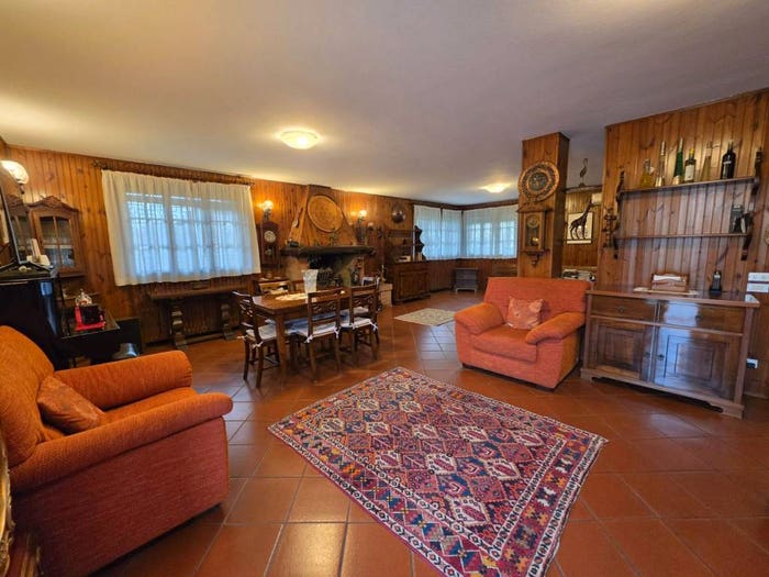 Casa con 6 locali in vendita in Via Santa Maria Ausiliatrice, Caselle, Selvazzano Dentro