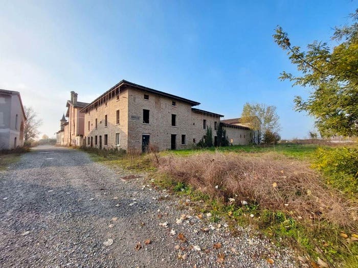 Casa quadrilocale in vendita in via Ermengarda N snc, Leno