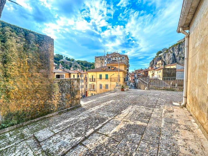 Casa con 6 locali in vendita in Via Marcello Nuovo, Modica Bassa, Modica