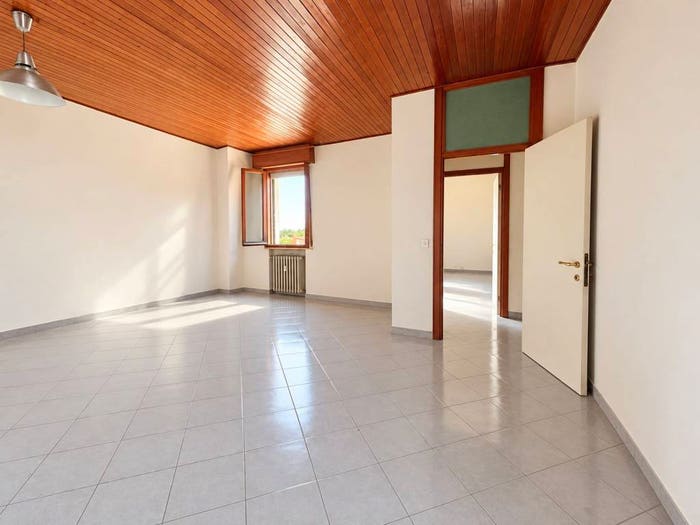 Appartamento con 6 locali in vendita in Via Giovanni Boccaccio, Rovereto, Novi di Modena