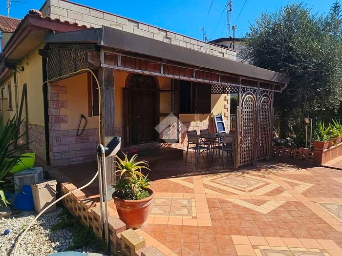 Casa con 6 locali in vendita in Via Mar Ionio, Magazzeno, Pontecagnano Faiano