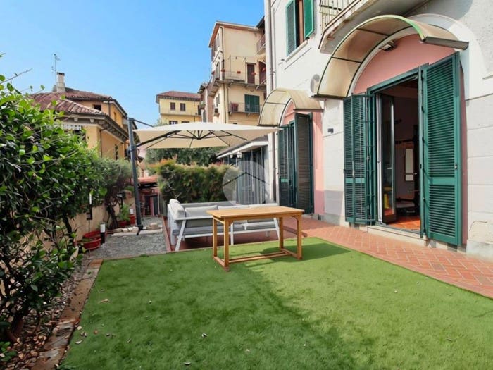 Appartamento quadrilocale in vendita in Via torquato tasso, Centro Storico, Moncalieri