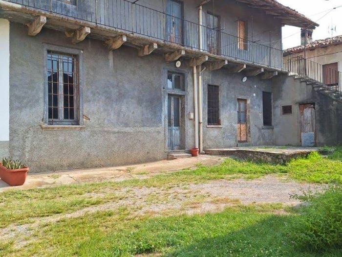 Casa quadrilocale in vendita in Via Maggio, Centro, Rogeno