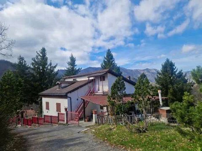 Casa con 6 locali in vendita in Casa Bava No Number, Albera Ligure