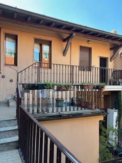 Appartamento trilocale in vendita in Via Quarto Cagnino, San Carlo, Milano