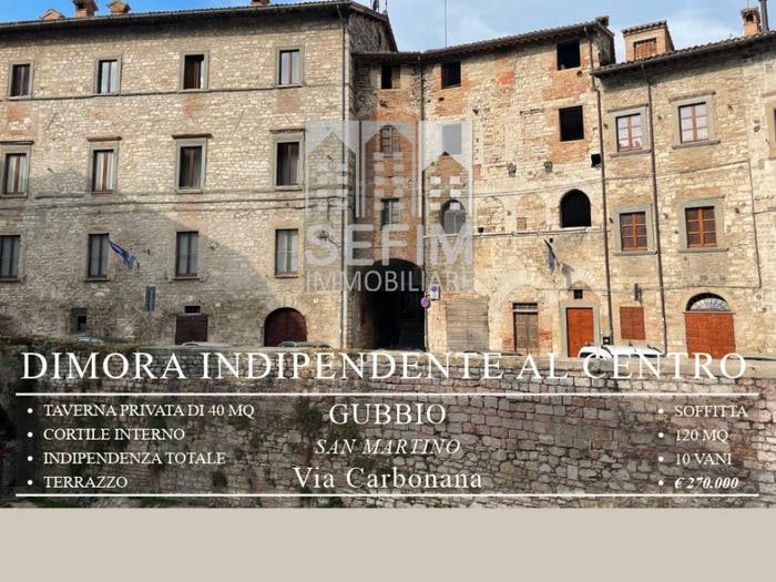 Appartamento con 5 locali in vendita in Via Carbonana, Centro, Gubbio
