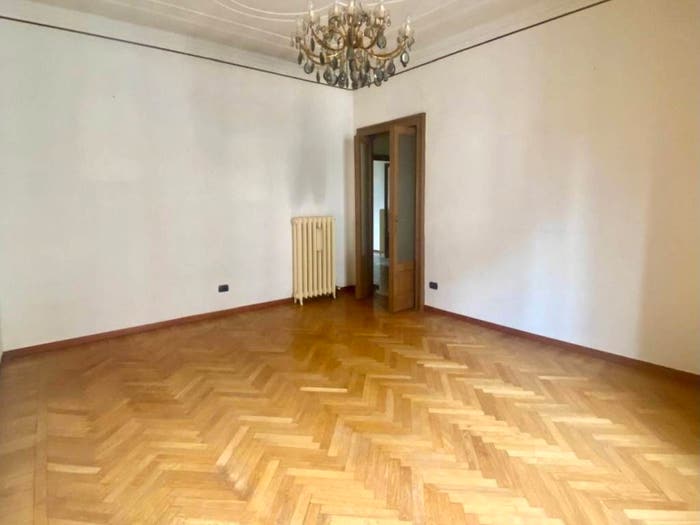 Appartamento quadrilocale in vendita in Via Palestro, Centro Stazione, Novara