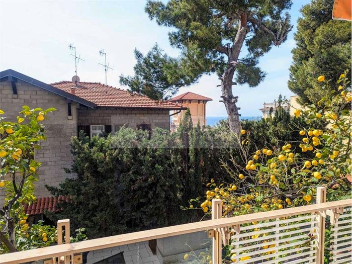 Appartamento trilocale in vendita in Via Cavalieri di Rodi, Ospedaletti