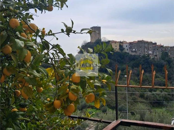 Appartamento con 6 locali in vendita in Maranola Trivio, Formia