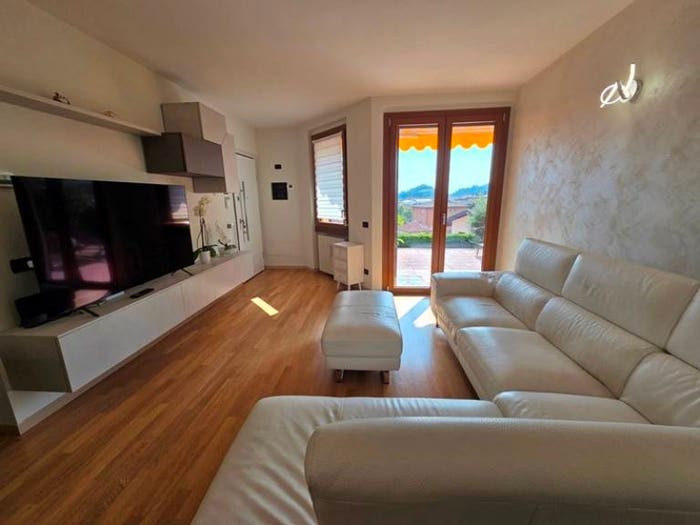 Appartamento trilocale in vendita in Via Cerro, Sarnico