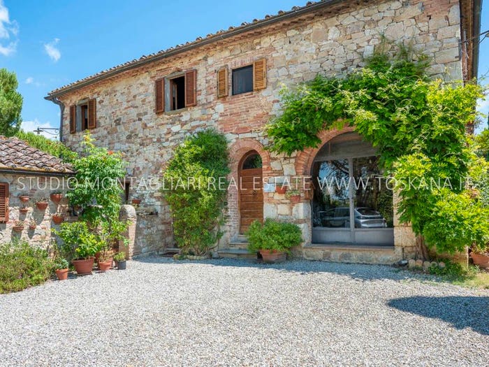 Casa con 6 locali in vendita in Strada Provinciale di Montevarchi, Gaiole in Chianti