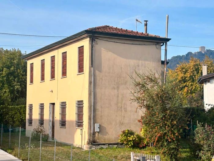 Casa quadrilocale in vendita in Via Arzerdimezzo, Centro, Monselice