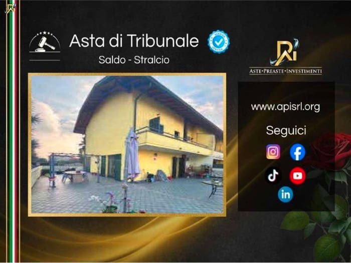 Casa quadrilocale in vendita in Via XI Febbraio, Centro, Arluno