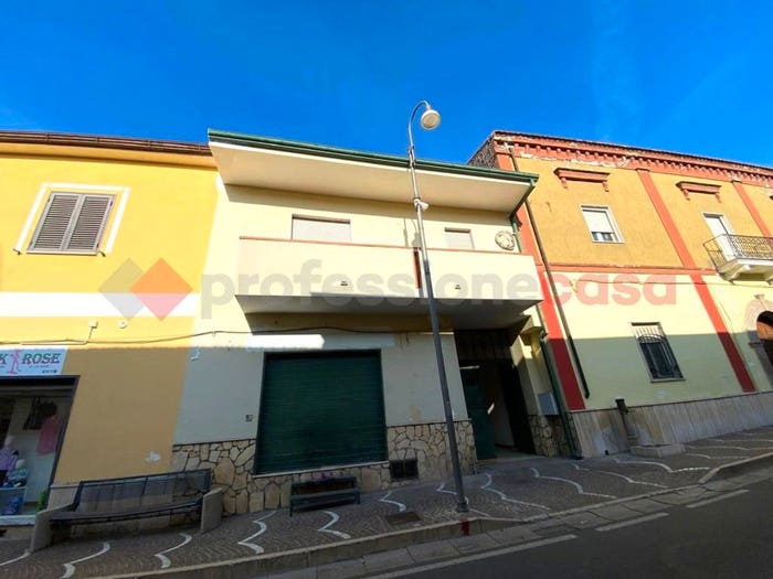 Casa trilocale in vendita in Corso oriente Snc, Falciano del Massico