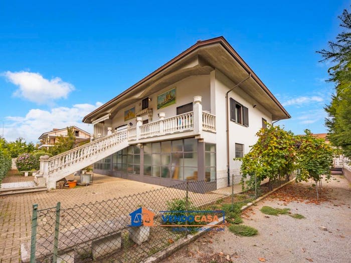 Casa con 5 locali in vendita in Borgo San Giovanni, Centro, Beinette