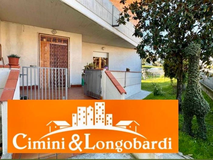 Casa quadrilocale in vendita in Via Settembre, Centro, Torano Nuovo
