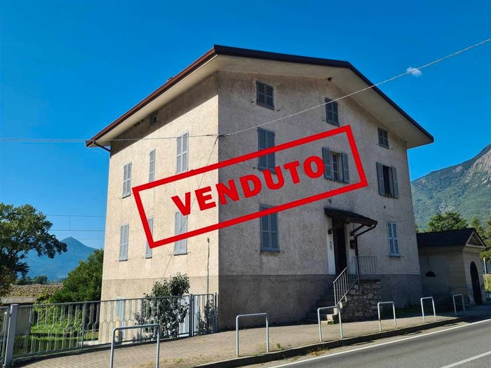 Appartamento quadrilocale in vendita in Via Nazionale, Centro, Novate Mezzola