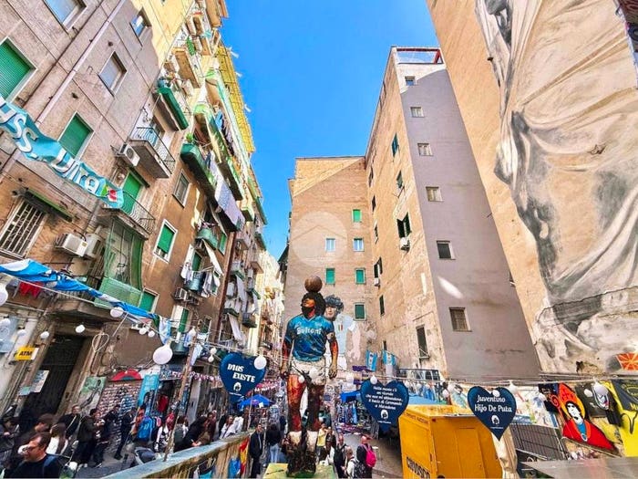 Appartamento bilocale in vendita in Vico Concordia, Quartieri Spagnoli, Napoli