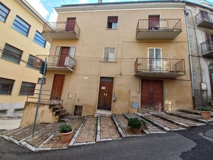 Casa con 6 locali in vendita in Via Salita Castello, Centro, Atessa