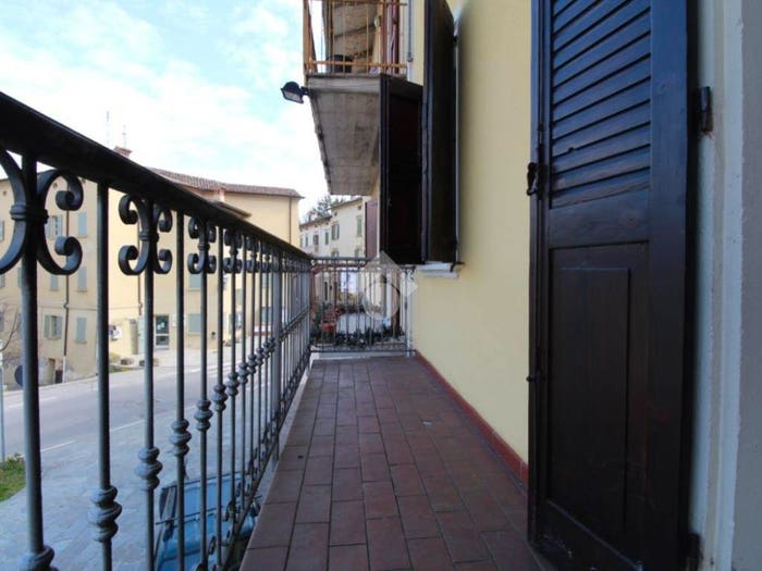 Appartamento bilocale in vendita in Via Crispi, Centro, Carpineti