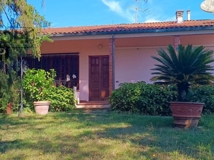 Casa con 5 locali in vendita in Via Rio Pastino, San Salvatore, Montecarlo