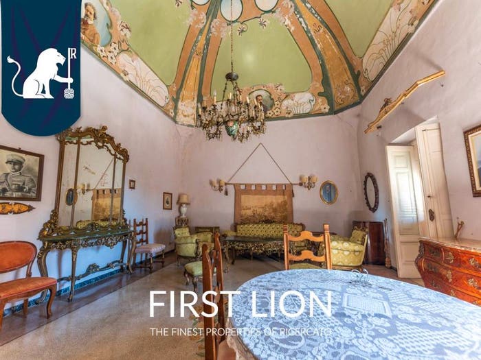 Casa con 6 locali in vendita in Via Giuseppe Garibaldi, Centro, Guagnano
