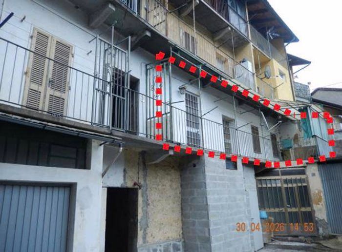 Casa bilocale in vendita in Via Benvenuto Florio, Borgone Susa