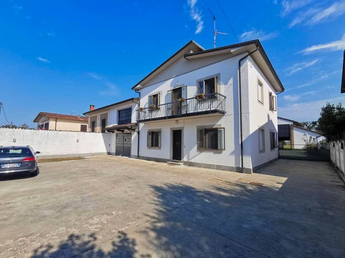 Casa quadrilocale in vendita in Via Canova, Centro, Verrua Po