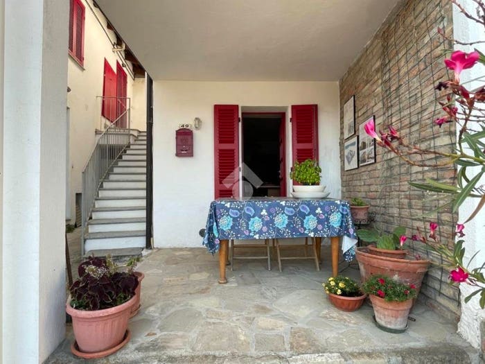 Casa bilocale in vendita in Via Villanuova, Canelli
