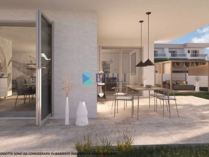 Casa con 6 locali in vendita in Via Madrid, Viale Aldo Moro Ospedale Vecchio, Olbia