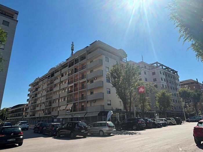 Appartamento con 5 locali in vendita in Via Antonio Gramsci, Foggia