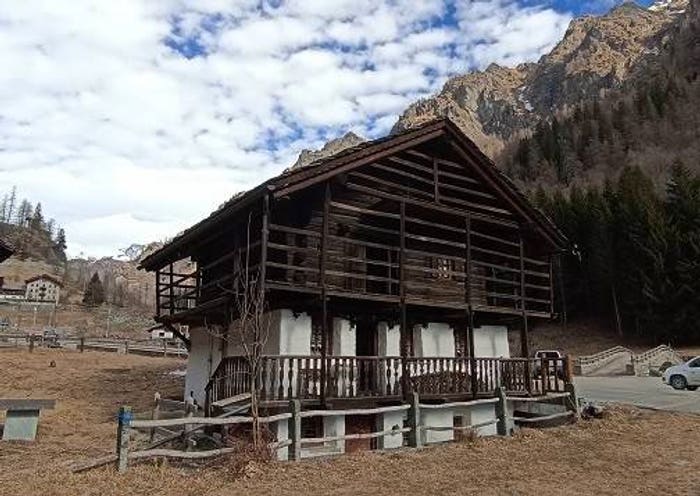 Casa con 5 locali in vendita in Località Perletoa Superiore, GressoneySaintJean
