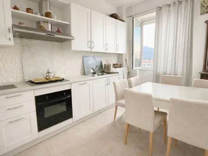 Appartamento trilocale in vendita in Via Dottor Nicolari No Number, Centro, Albenga
