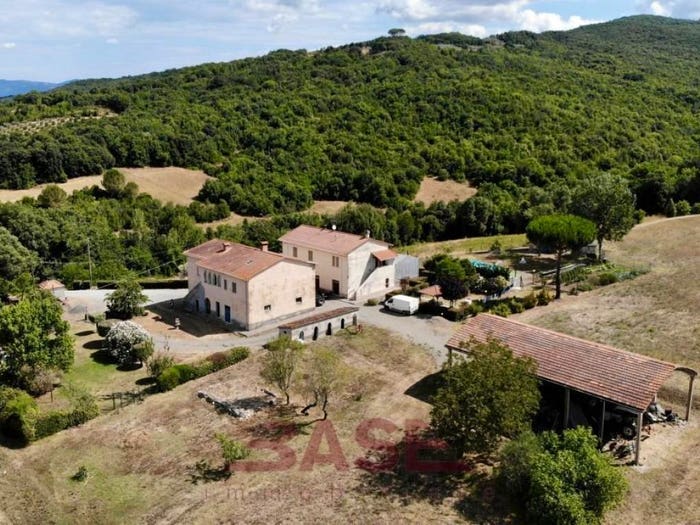 Casa con 6 locali in vendita in Strada Provinciale dei Quattro Comuni, Montecatini Val di Cecina