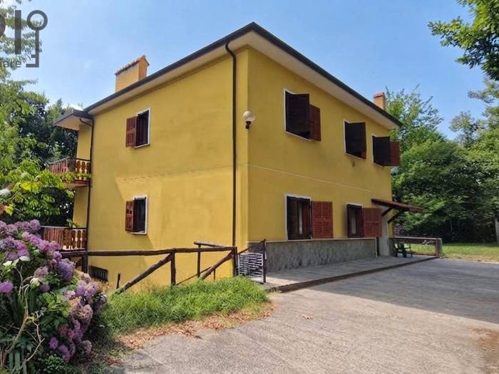 Casa con 6 locali in vendita in Loc Veracurta, Centro, Giusvalla