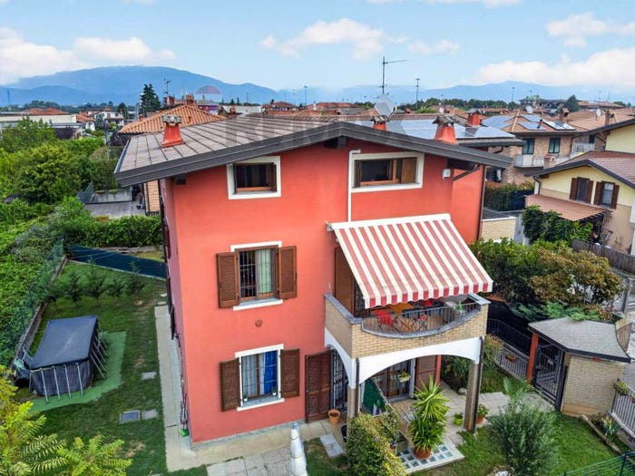 Appartamento trilocale in vendita in Madone